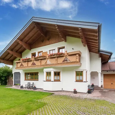 Quietly Located Near The Center Of Apartman Radstadt