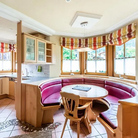 Quietly Located Near The Center Of Daire *